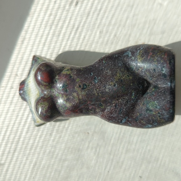 Dragon Blood Jasper Goddess - Picture 4 of 7
